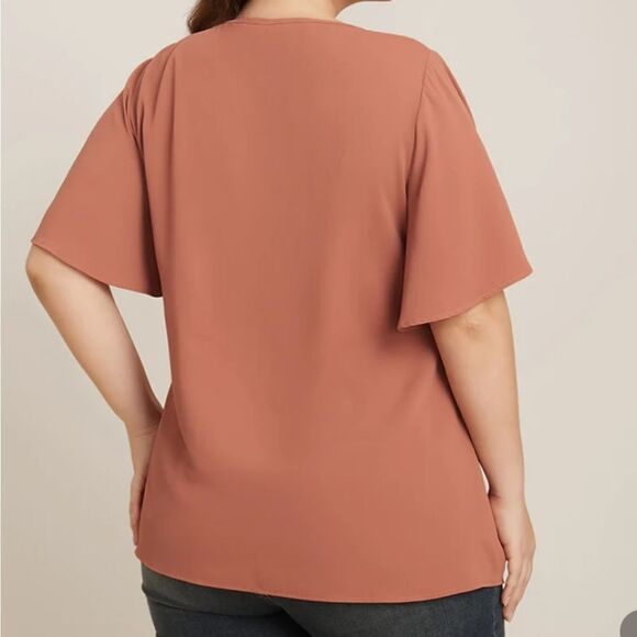 NWT BloomChic lace up front top 22/3X - Picture 3 of 10